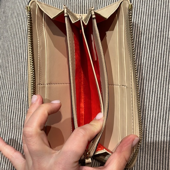 Kate Spade wallet - Picture 8 of 9